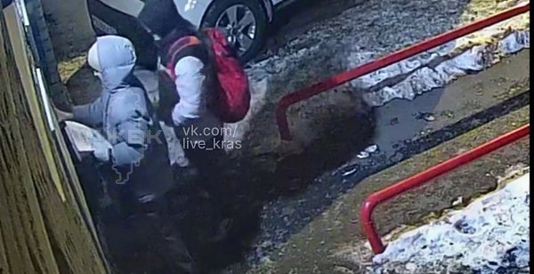 В Железнодорожном районе появились листовки с QR-кодами, якобы ведущими в домовые чаты Telegram. ... - 2