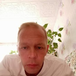 Vasiliy, 47, 