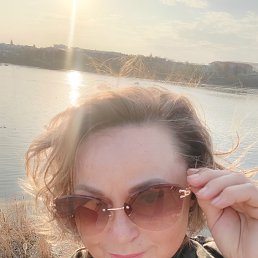 Roxsana, 55, 