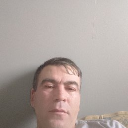 Abubakr, 37, 