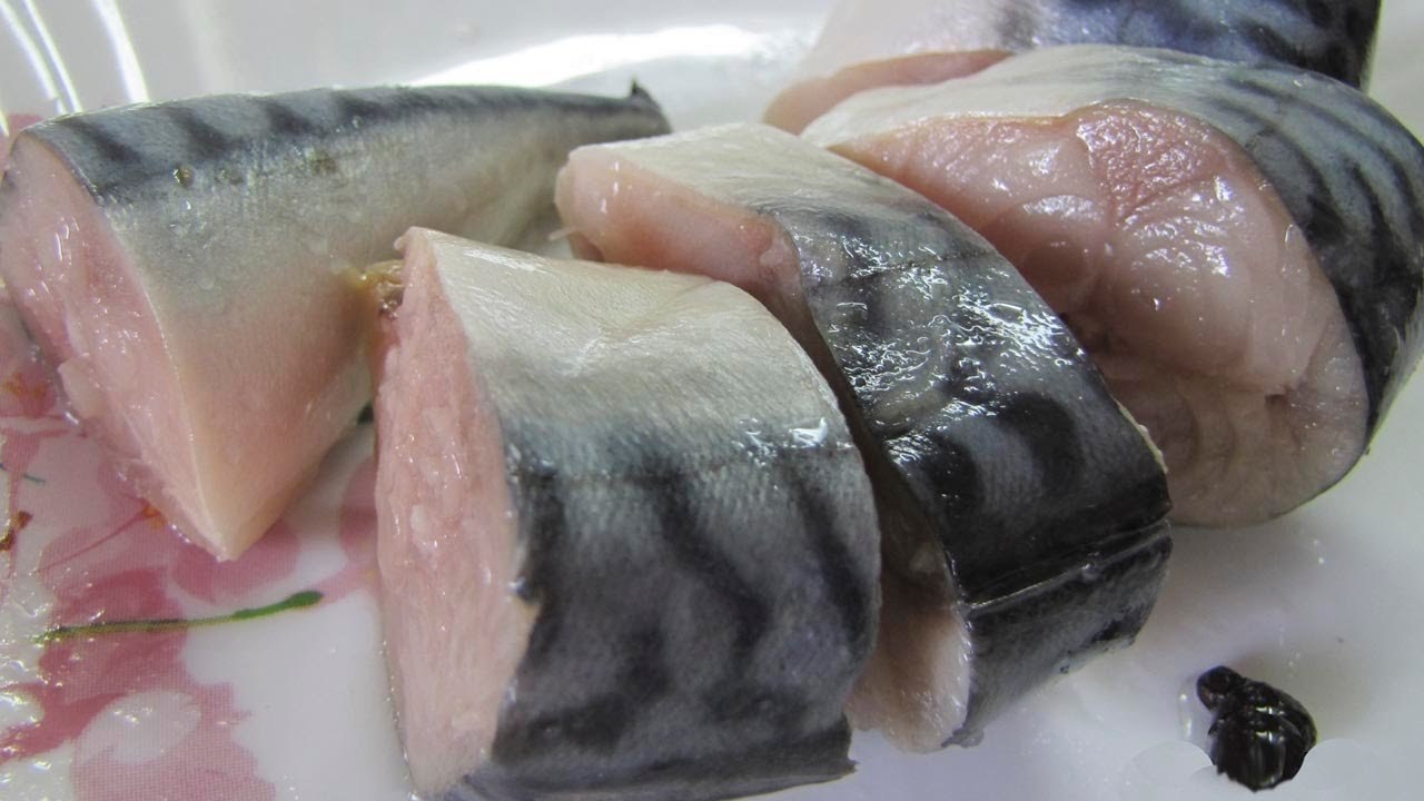 Как засолить Ну Оочень вкусную, малосольную горбушу, скумбрию и сельдь! Для этого нам понадобится: У ...