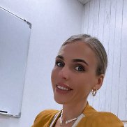 Laura, 34 , 