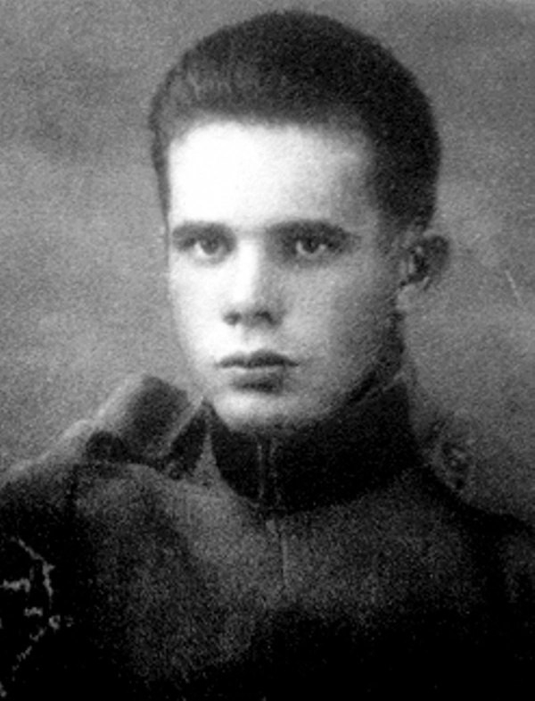 22  1942        ,  ,  ...