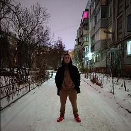 Evgeney, 23, 