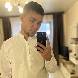 Bogdan, 25, 