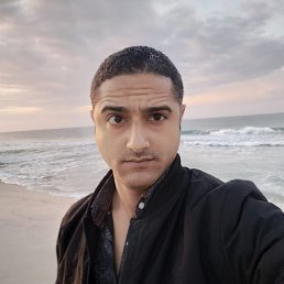 Mustfa, 36, 