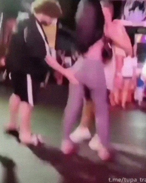 В ходе прямого эфира, который проходил в Таиланде, участник реалити-шоу «Хайп Реалити 3» Алексей ...