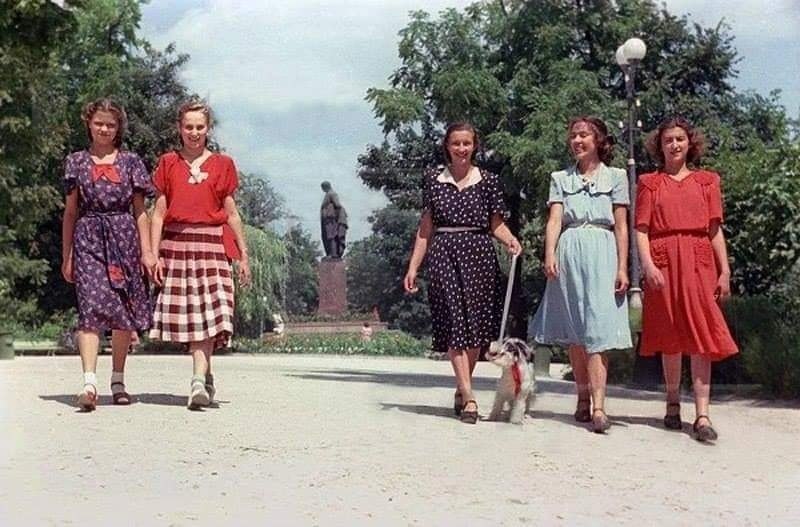    . . 1953   . - 2