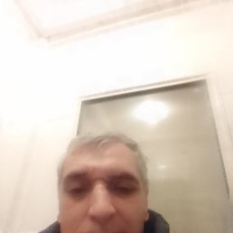 Lev, 48, 