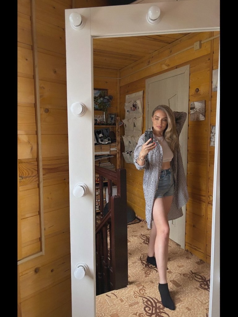  🙃 - 4  2025  20:02