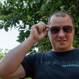 Yevhenii, 36, 