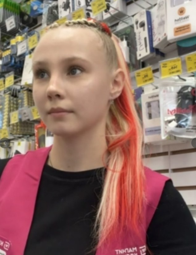 «Тебя чё, из цирка выпустили?». Пенсионерка пришла за порошком в магазин. Уже на кассе она увидела, ...