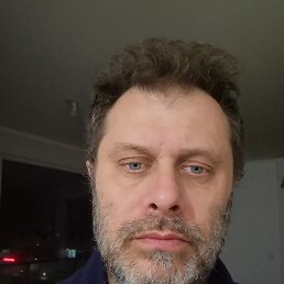 Mikael, 51, 