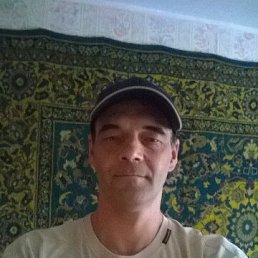 Sanek, 53, 