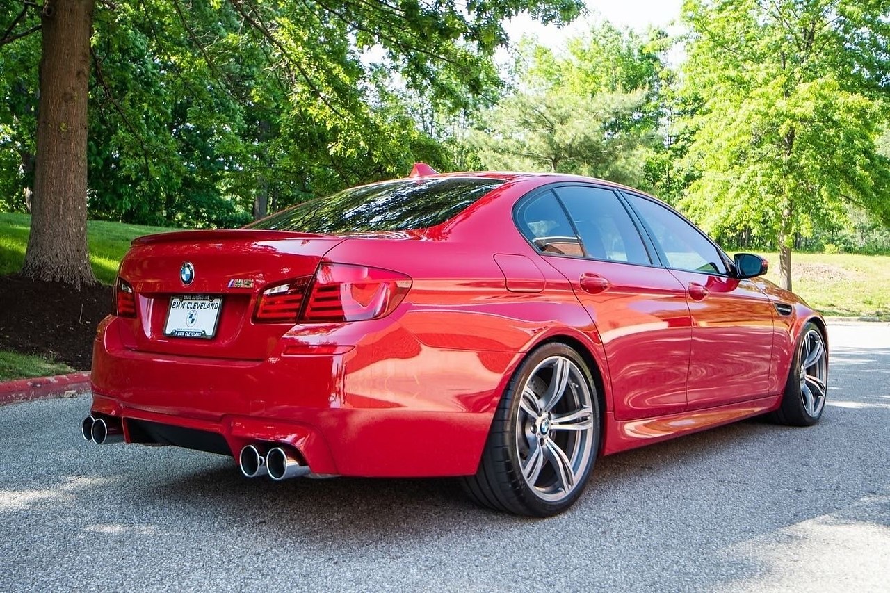 #BMW #M5 (#F10) Imola Red II (405) - 4