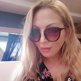 Alex, 41, 