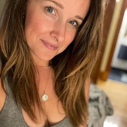 Emily, 41, -