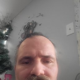 Christian, 44, 