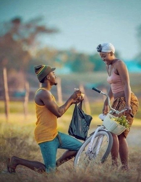 Любовь, она и в Афpике любовь! Тpогательная фотосессия одной влюбленной паpы. - 4