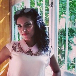 liana, 37, 