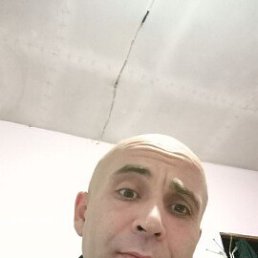 Alik, 36, 