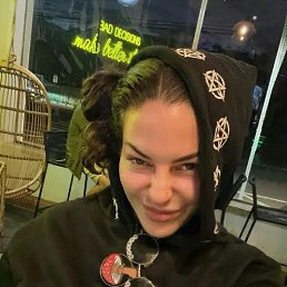 Lisa Williams, 35, 