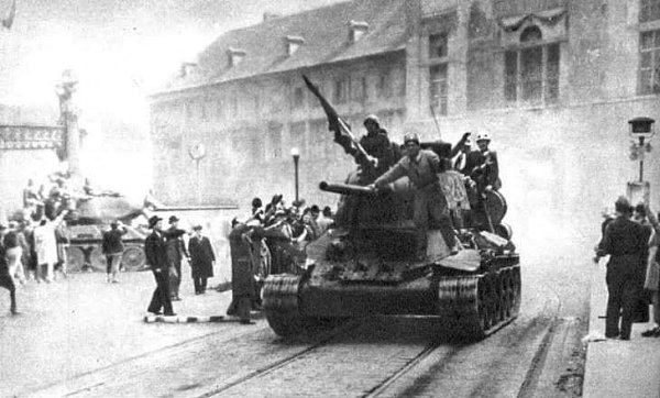 5 мая 1945 года началась Пражская наступательная операция Красной Армии.Пражская операция – ... - 4