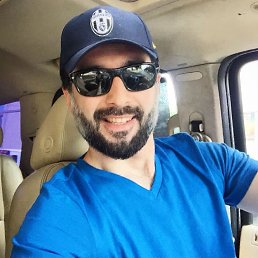 Roberto, 54, 
