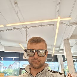 Elisei, 37, 