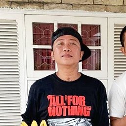 Ketut, 38, 