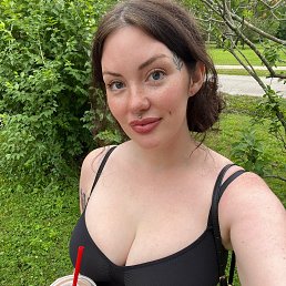 Kate, 29, 