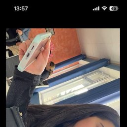 Anna, 18, 