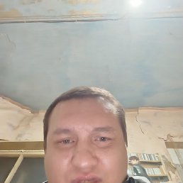 Wowa, 40, 