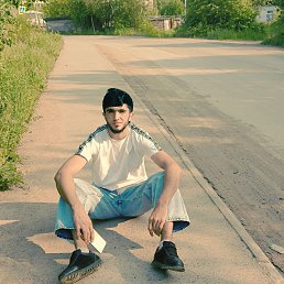 Ali, 20, 