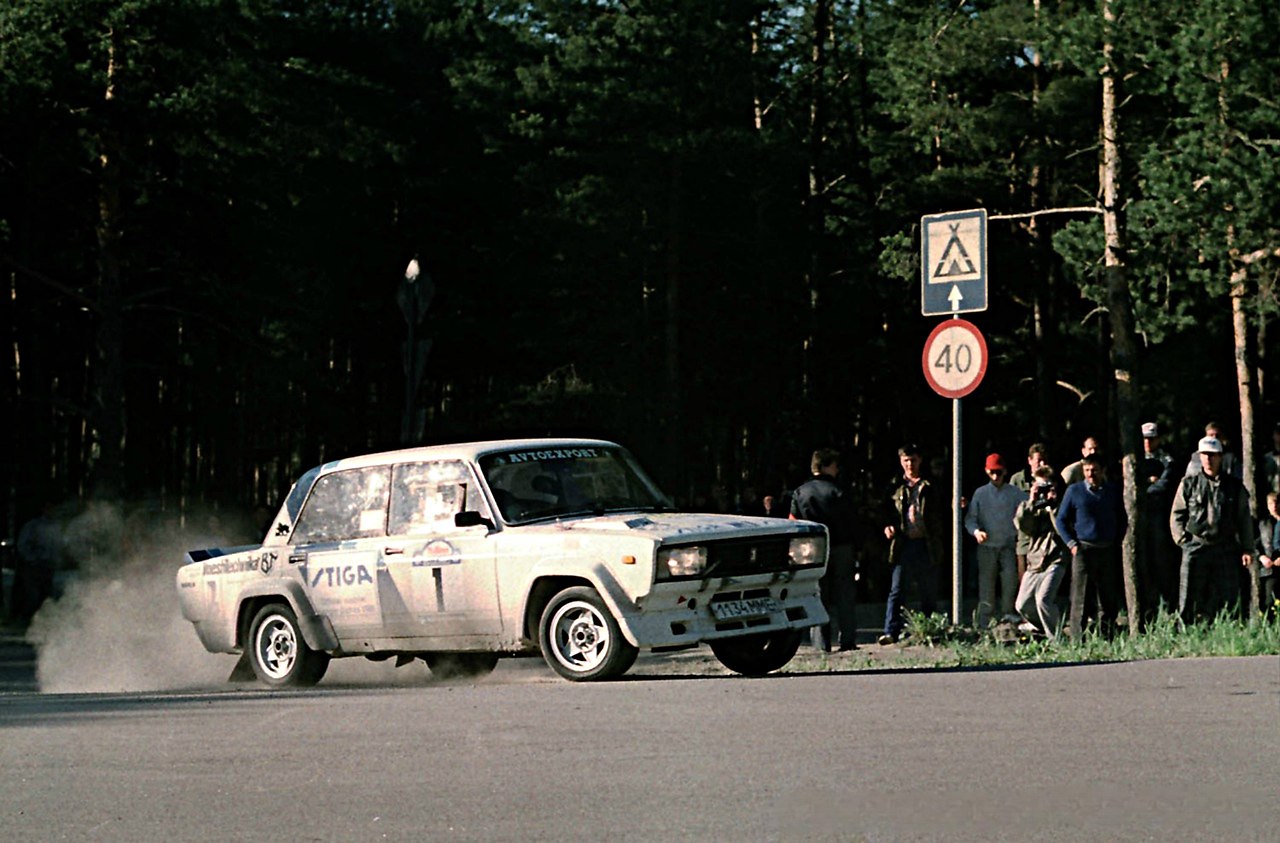   .-2105 ,1.     1987 . Raivo Tiikmaa