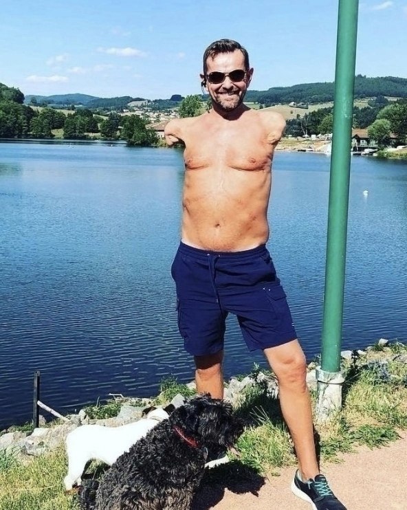         ,     ...