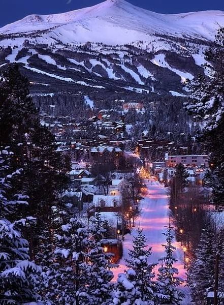 Зима. Как тихо, ветра нету. Стоят деревья все в снегу. Мороз окутал пол планеты, Рисуя снегом ... - 5