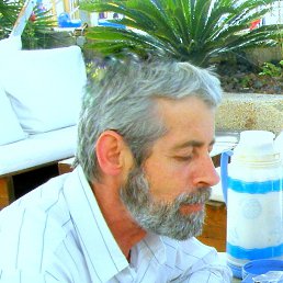Valeri, 53, 