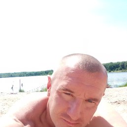 Sergei, 39, 
