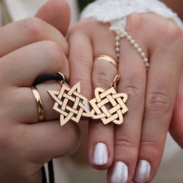 Avgust, ������