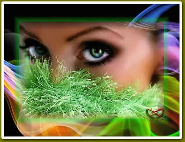 У женщины блестят глаза. С праздником зеленых глаз. День зеленоглазых. День красивых глаз. День зеленоглазых глаз.